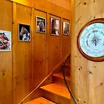 Concierge, Boat House Scenic Views By Swisshut Alpehytte Sigriswil